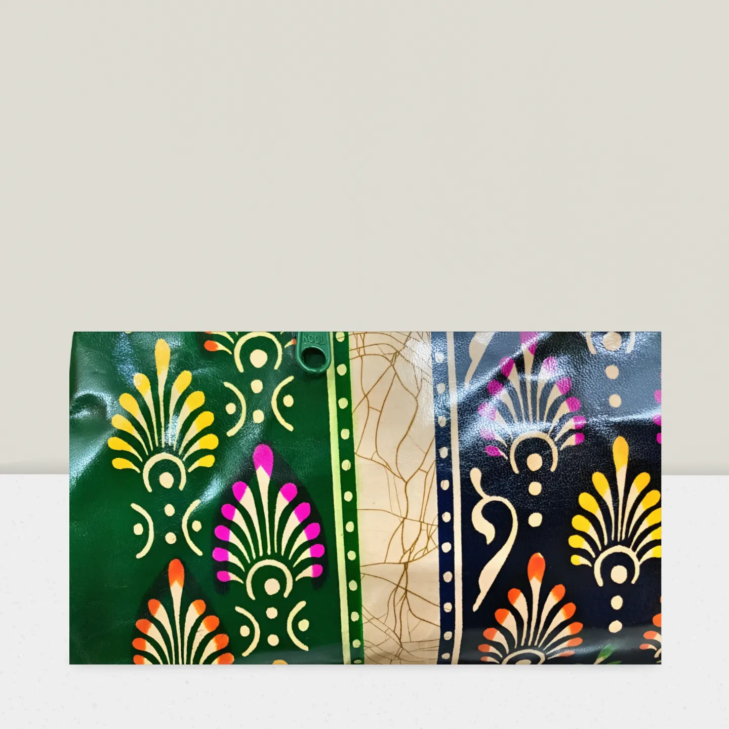 Platinum_Shantiniketan_Big_Size_Chata_Umbrella_Bag__Batic_Design__With_Ring_0004